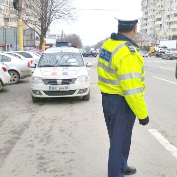 Peste 100 de şoferi vitezomani, sancţionaţi de poliţiştii rutieri